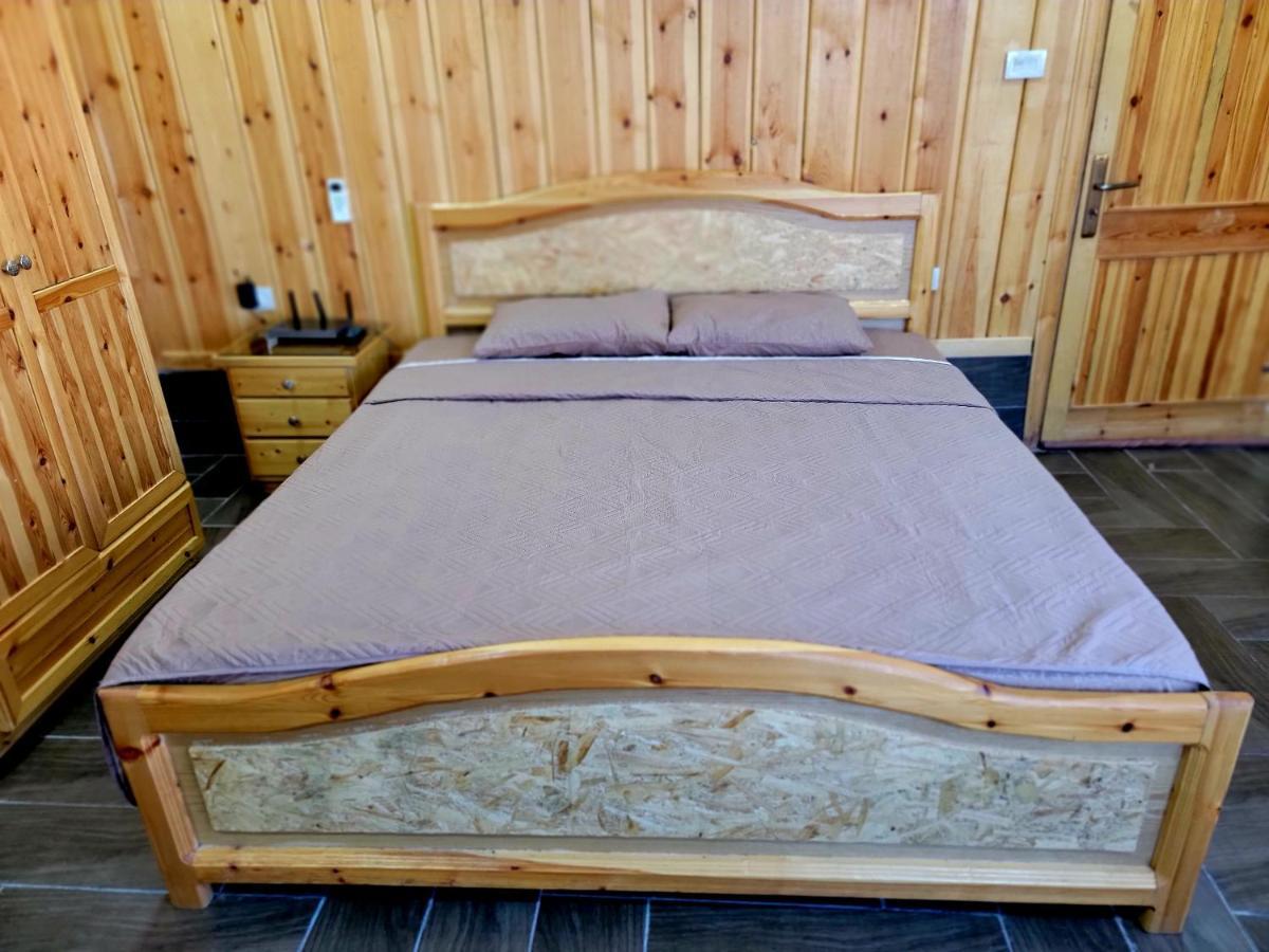 Atoom Lodge Jarash Buitenkant foto
