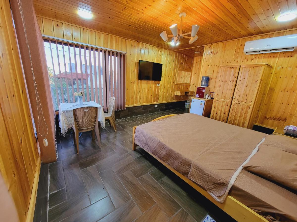 Atoom Lodge Jarash Buitenkant foto