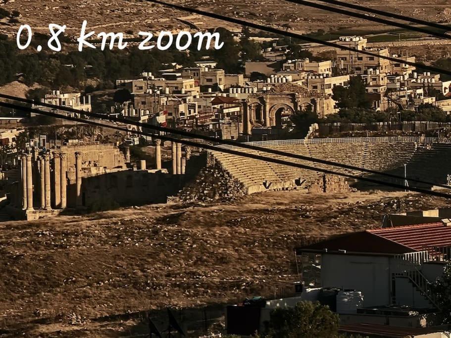Atoom Lodge Jarash Buitenkant foto