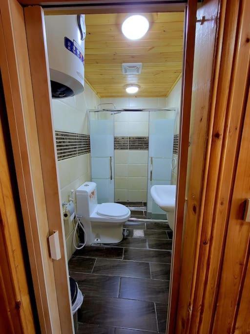 Atoom Lodge Jarash Buitenkant foto