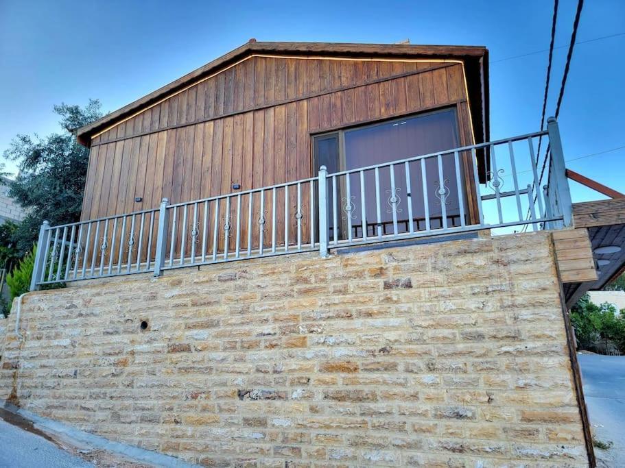 Atoom Lodge Jarash Buitenkant foto