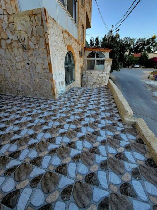 Atoom Lodge Jarash Buitenkant foto