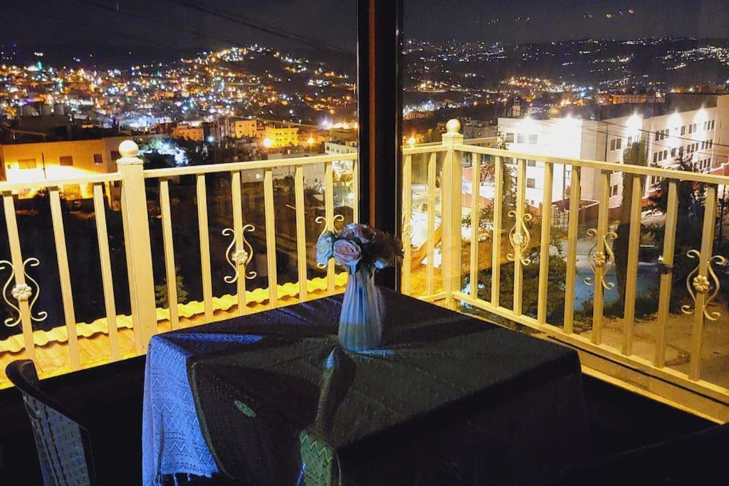 Atoom Lodge Jarash Buitenkant foto